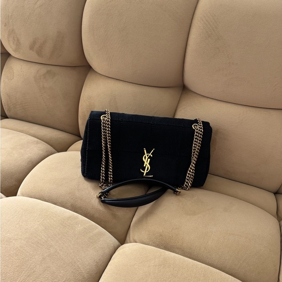 Saint Laurent Black Quilted Shoulder Bag - Picture 6 of 12